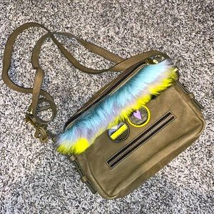 spunky olive green fossil hand bag